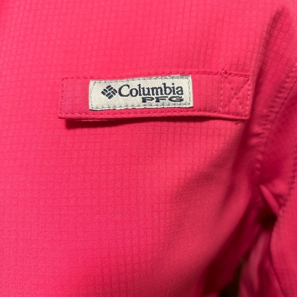 Columbia Woman’s Pink Button Down Long Sleeve Collared Shirt - Picture 7 of 10